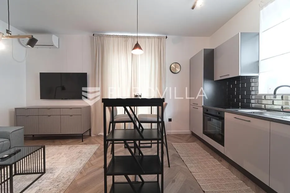 osijek, jug 2, najam nove i potpuno nekorištene garsonjere površine 27 m², 1. kat - slika 6