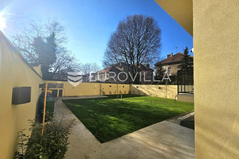 osijek, strogi centar, četverosoban stan 180 m² u prekrasnoj zgradi - slika 16
