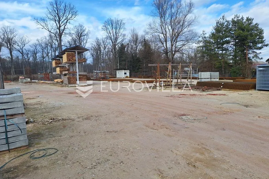 karlovac, ilovac, građevinsko zemljište 8050 m², odlična lokacija - slika 3