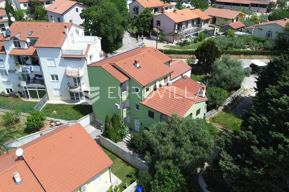 medulin, apartmanska kuća sa sedam stanova na mirnoj lokaciji - slika 2