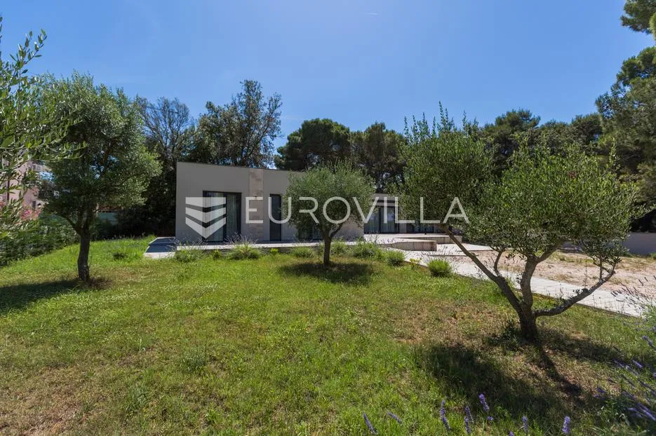 istra, rovinj, vila moderne arhitekture na 300 metara od mora - slika 25