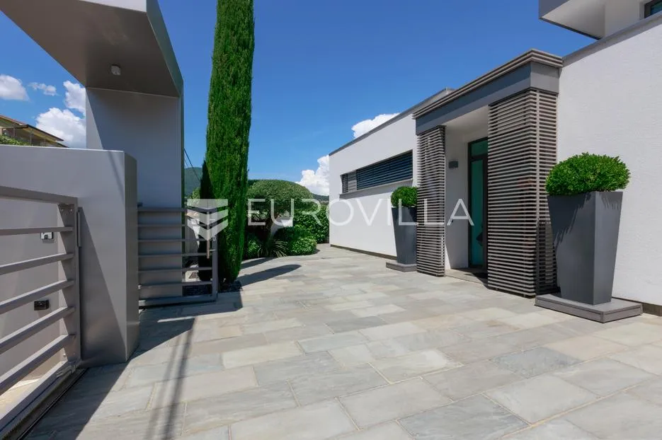 opatija, oprić, ekskluzivna vila 375 m² s panormaskim pogledom, bazenom i saunom - slika 44