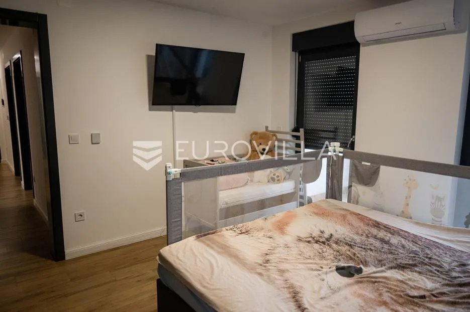 osijek, cvjetno naselje, stan 120 m2, prvi kat s lođom 44 m2 - slika 23