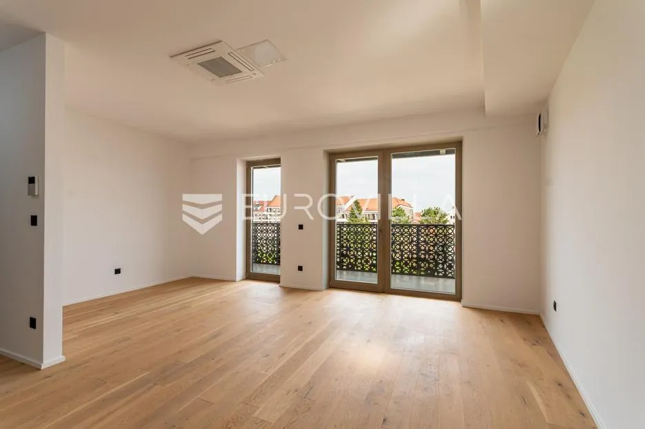 Čakovec, Centar, atraktivan trosoban stan površine 88,47 m²