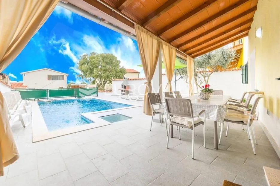istra, pula, šarmantna kuća za odmor 155 m² s bazenom - slika 6