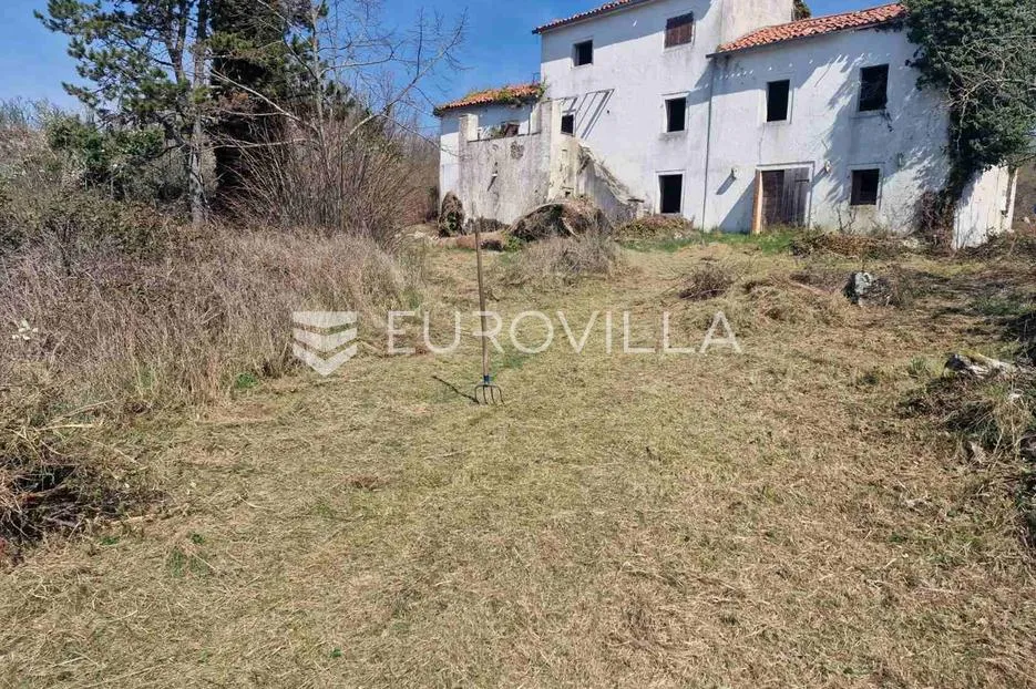 istra, oprtalj, autentična kamena kuća na atraktivnom građevinskom zemljištu - slika 4