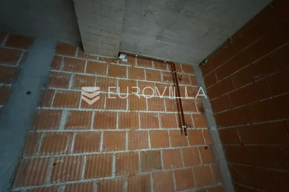 zagreb ilica atraktivan poslovni prostor, ulični lokal 215 m² terasa 95 m² 6 parkirnih mjesta - slika 16