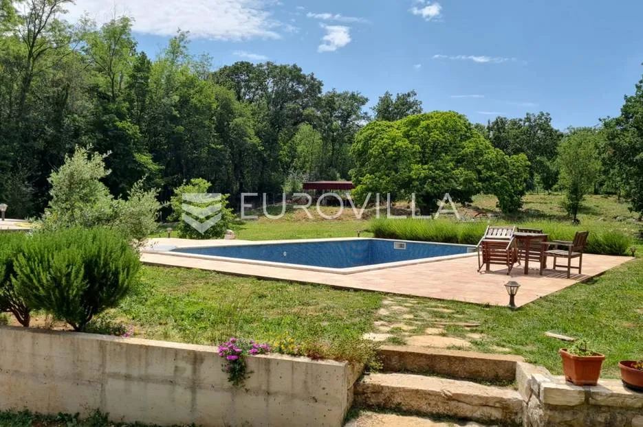 santalezi, kamena kuća 265 m2, dvorište 4600 m2, bazen - slika 4