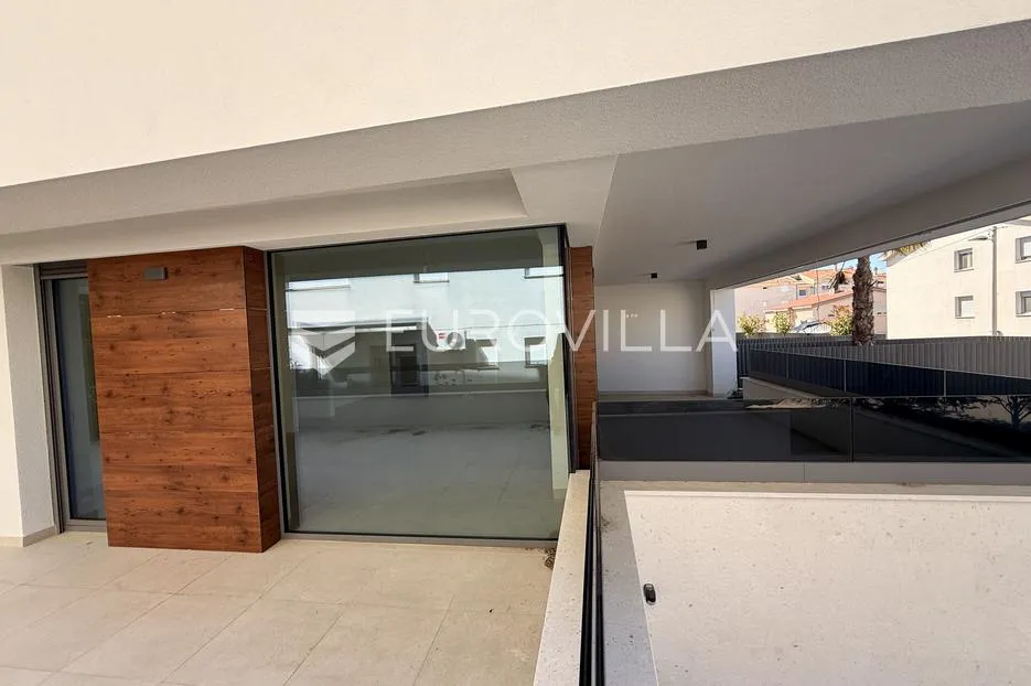 zadar, diklo, luksuzan trosoban stan 124,27 m² na super lokaciji s vrtom - slika 16
