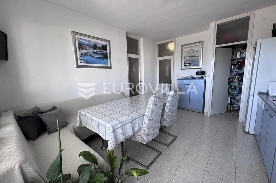 split, firule, komforan dvosoban stan s pogledom na more - slika 4