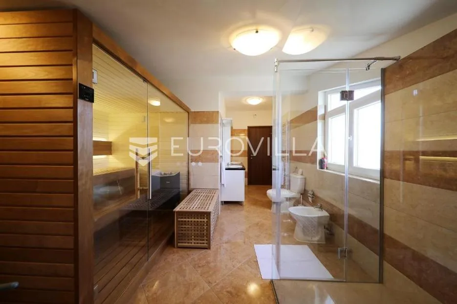 zadar, privlaka, prekrasna villa s velikim potencijalom - slika 9