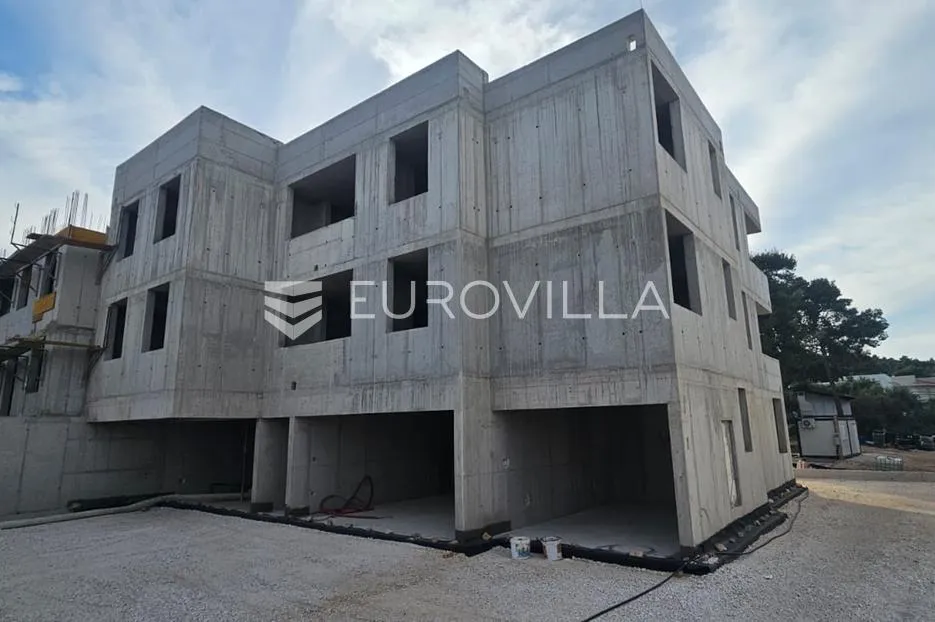 Čiovo, Slatine, stan 59,44 m² na 2. katu s pogledom na more i parking mjestom - Arbanija, Trogir