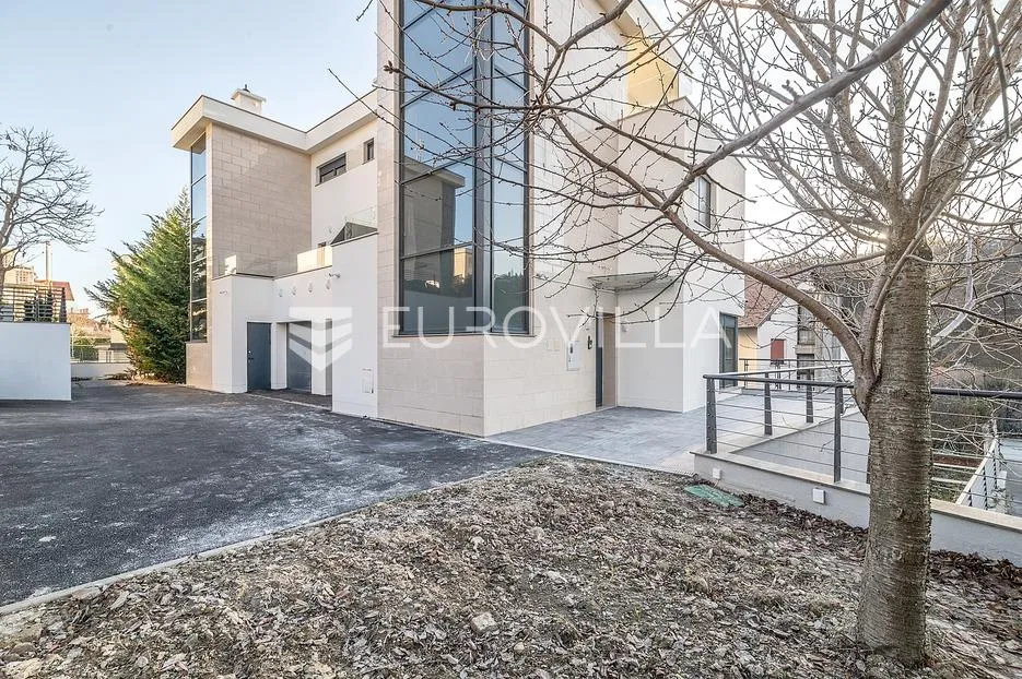 zagreb, mlinovi, luksuzan četverosoban stan 152 m² u duplex kući s garažom - slika 15