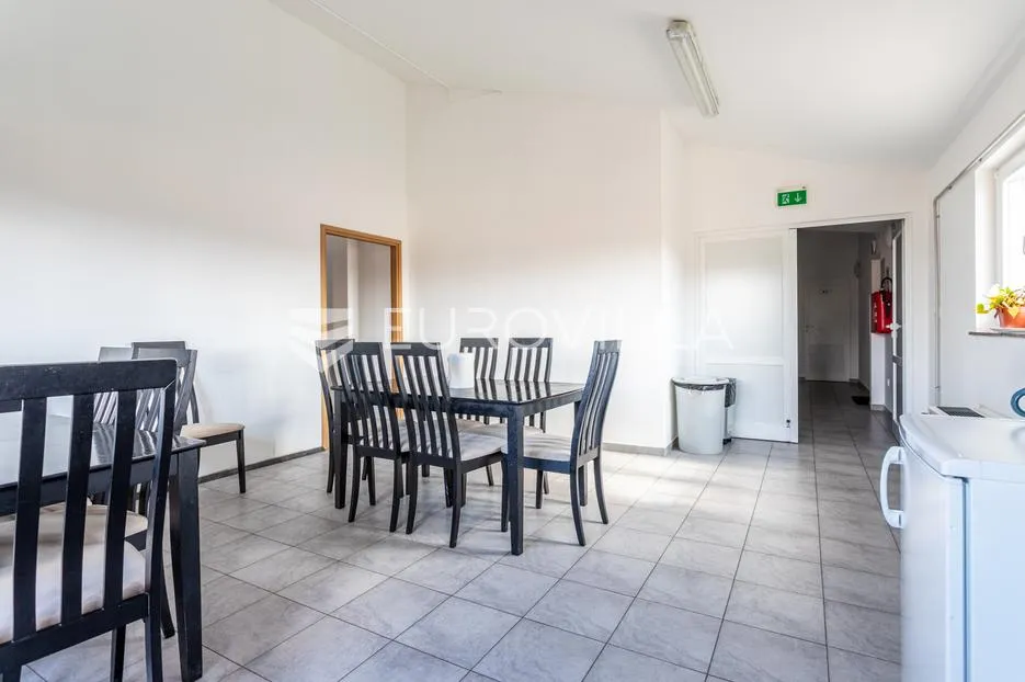 sinj, kukuzovac, poslovna zgrada u gospodarskoj zoni, površine 1.648 m² - slika 18