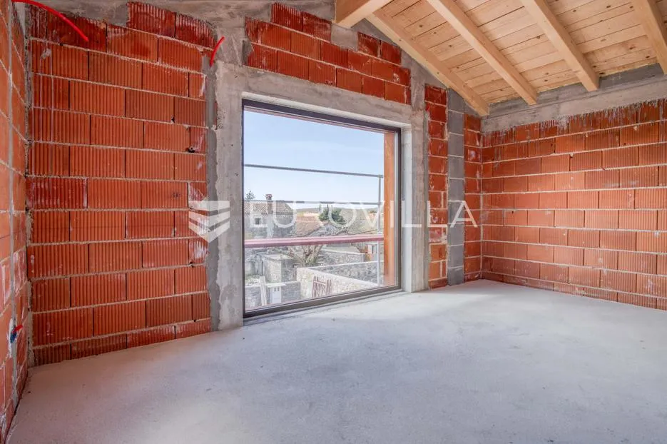 istra, okolica bala, kamena dizajnerska kuća 176 m² s bazenom - slika 20