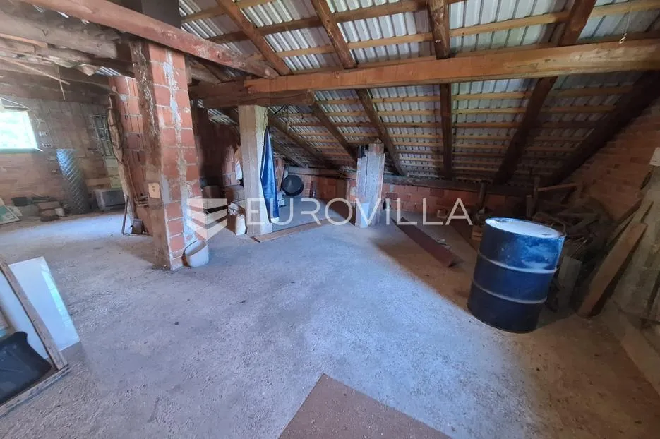 karlovac, stative, kuća 270 m², 40 m do rijeke dobre - slika 17