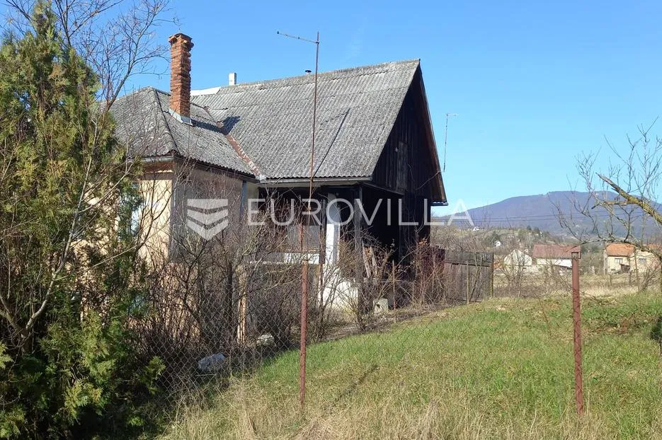 Jasterbarsko, Malunje, obiteljska kuća NKP 140 M2, s okućnicom 1328 M2 - Sveta Jana