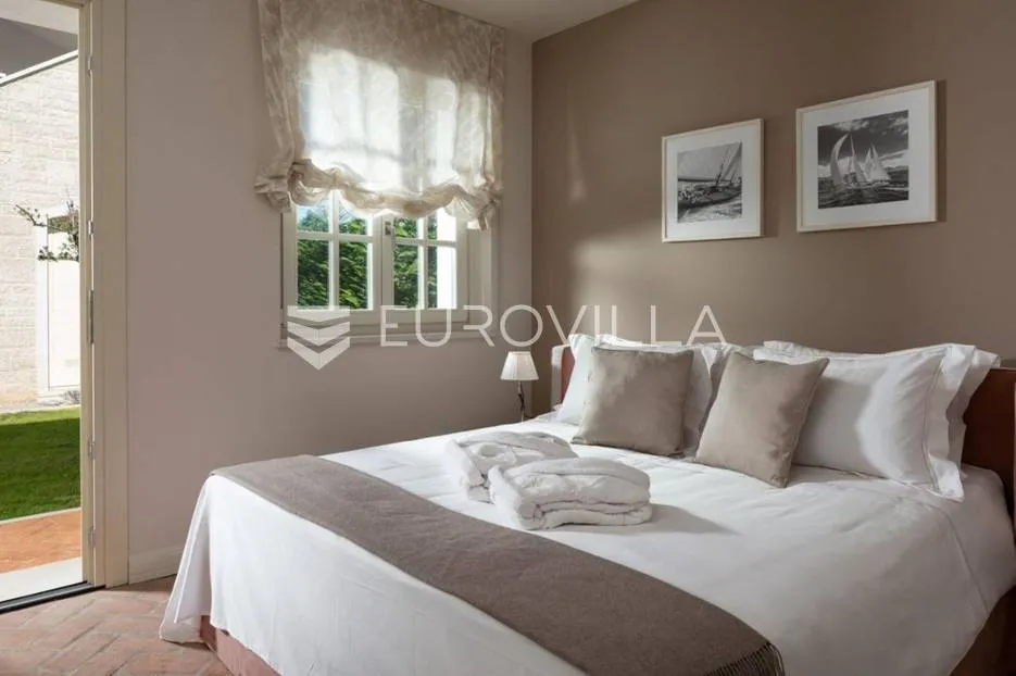 istra, vabriga, ekskluzivna, unikatna vila bezvremenske ljepote 338 m² - slika 24