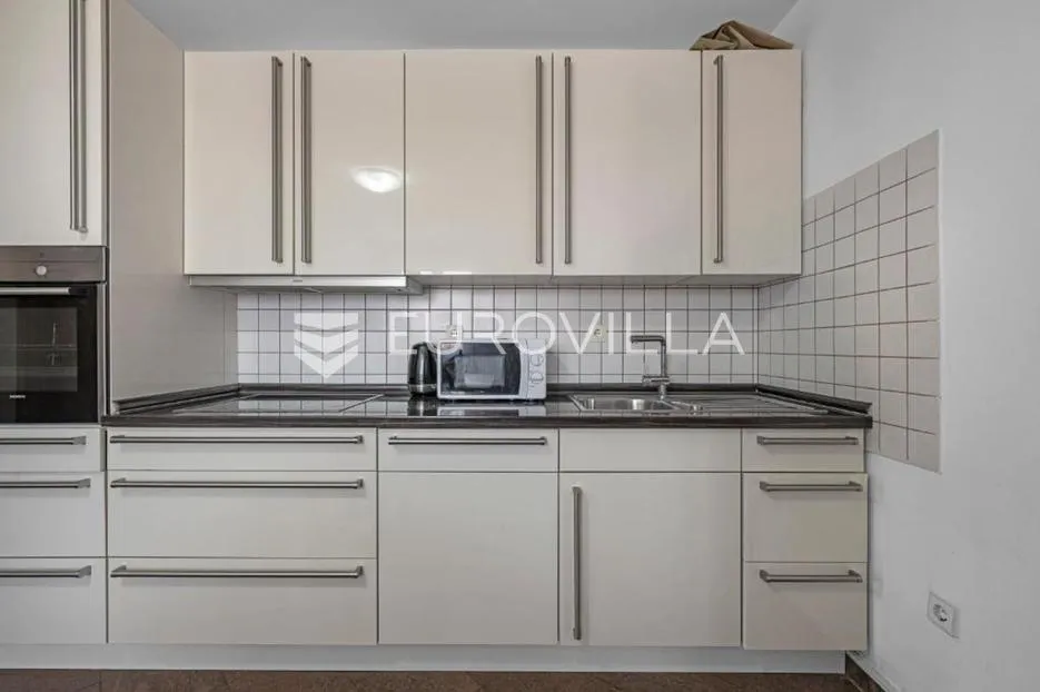 skradin, dubravice, kuća sa 7 apartmana i velikim bazenom, 760 m² - slika 20