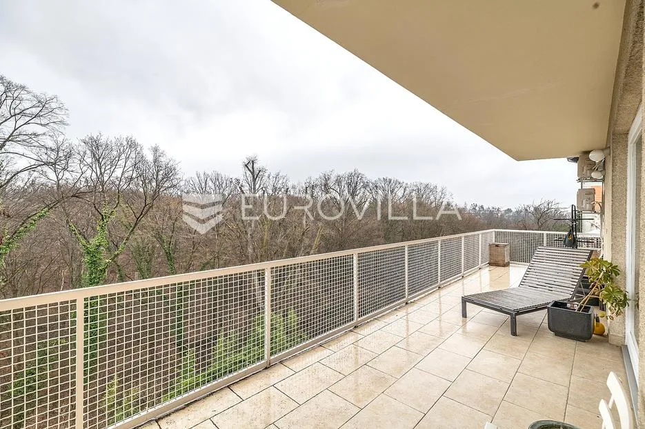 zagreb, pantovčak četverosoban stan 150 m2 - slika 10
