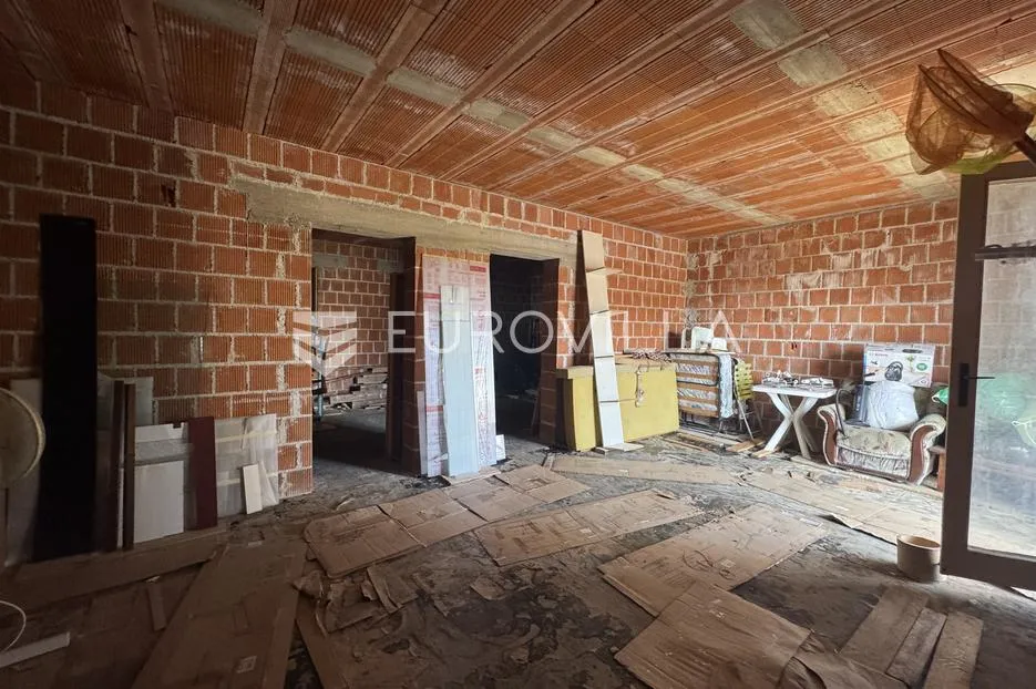 istra, rovinjsko selo, dva stana u roh bau fazi i okućnica 591 m² - slika 18