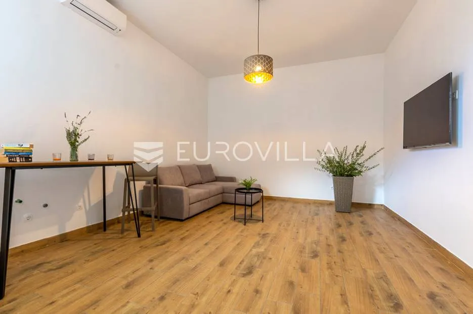 split, žrnovnica, moderna vila s bazenom i panoramskim pogledom smještena na zemljištu od 3740 m² - slika 14