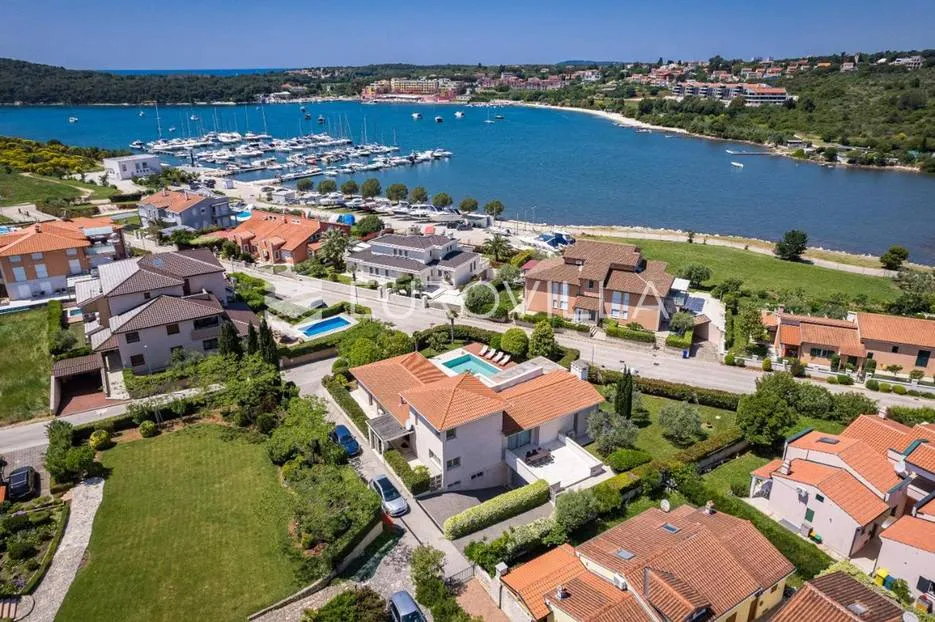 istra, banjole, prekrasna vila 277 m² na velikoj okućnici, 300 m od mora - slika 21