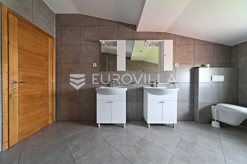 osijek, gornji grad, najam, dvoetažni stan uredi 243 m² zatvorenog prostora - slika 15