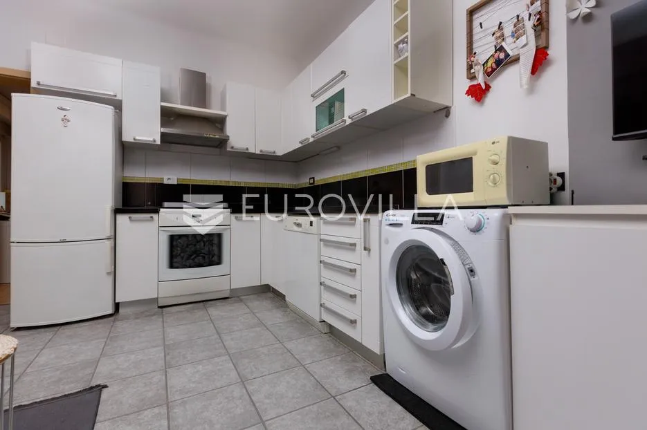 rijeka, škurinje, uredan dvosoban stan 31 m², odlična prilika za investiciju ili studente - slika 3
