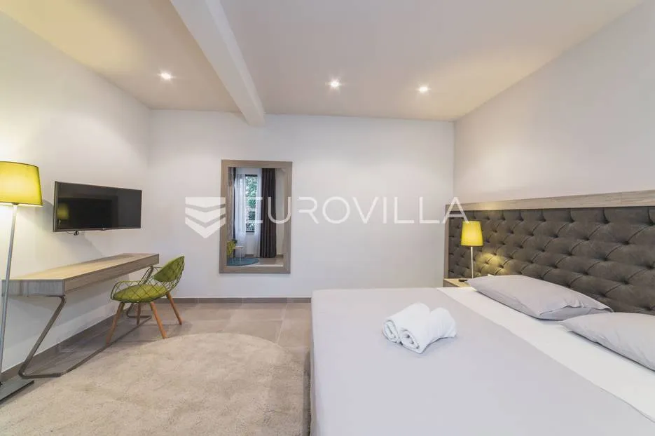 trogir, luksuzna vila s bazenom, nkp 368 m2 - slika 38
