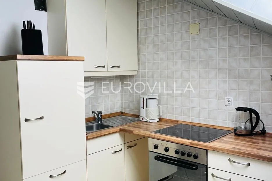crikvenica, kuća sa 4 apartmana i 2 poslovna prostora, centar, pogled na more - slika 29