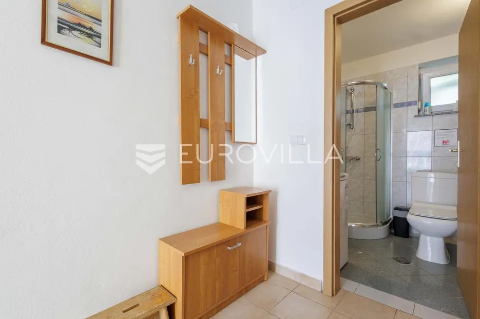 istra, medulin, kuća s dva stana, 100 m od mora - slika 15