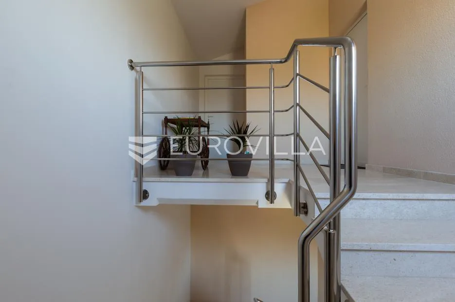 istra, vodnjan, dvosoban stan, 2 parking mjesta, ostava - slika 13