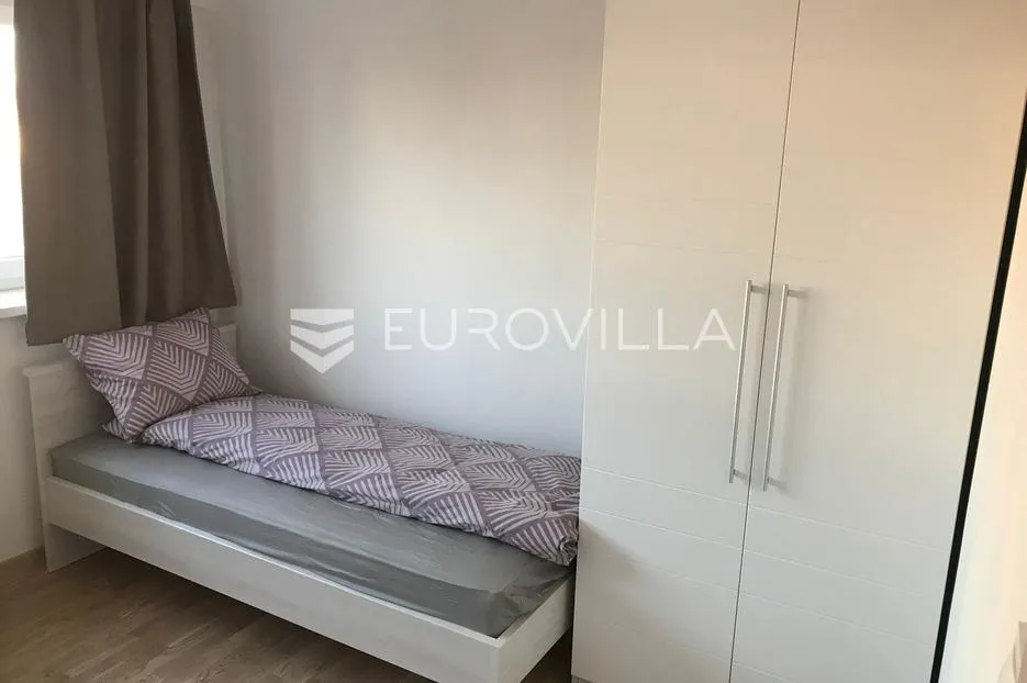 zagreb, amruševa, šesterosoban stan površine 129 m² - slika 33