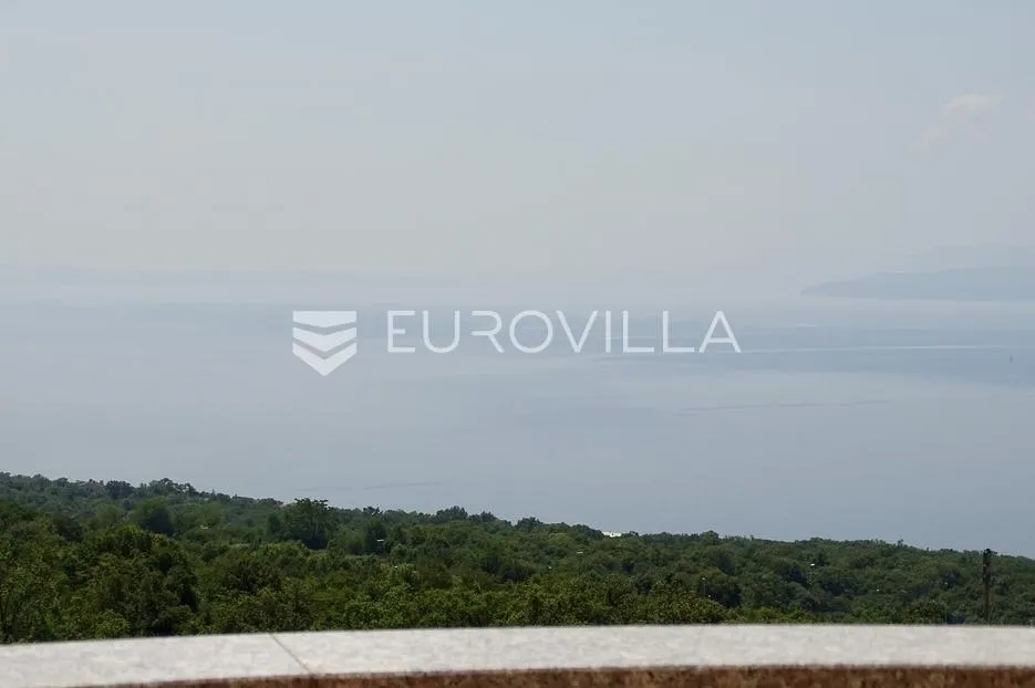 kastav, brestovice, trosoban stan od 120 m² sa zadivljujućim pogledom na more - slika 18