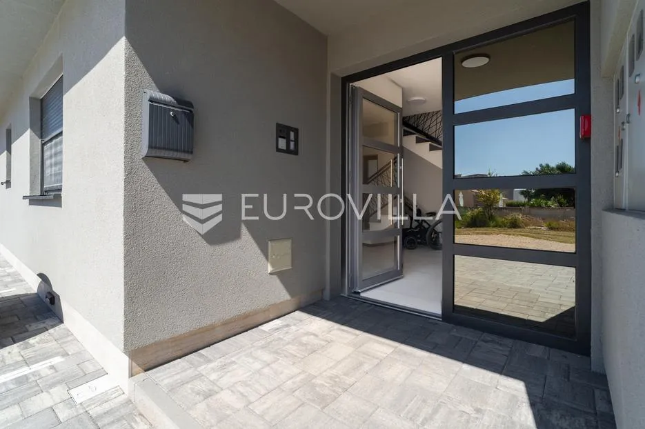 zadar, privlaka, dvosoban stan s vrtom, 83,47 m² - slika 23
