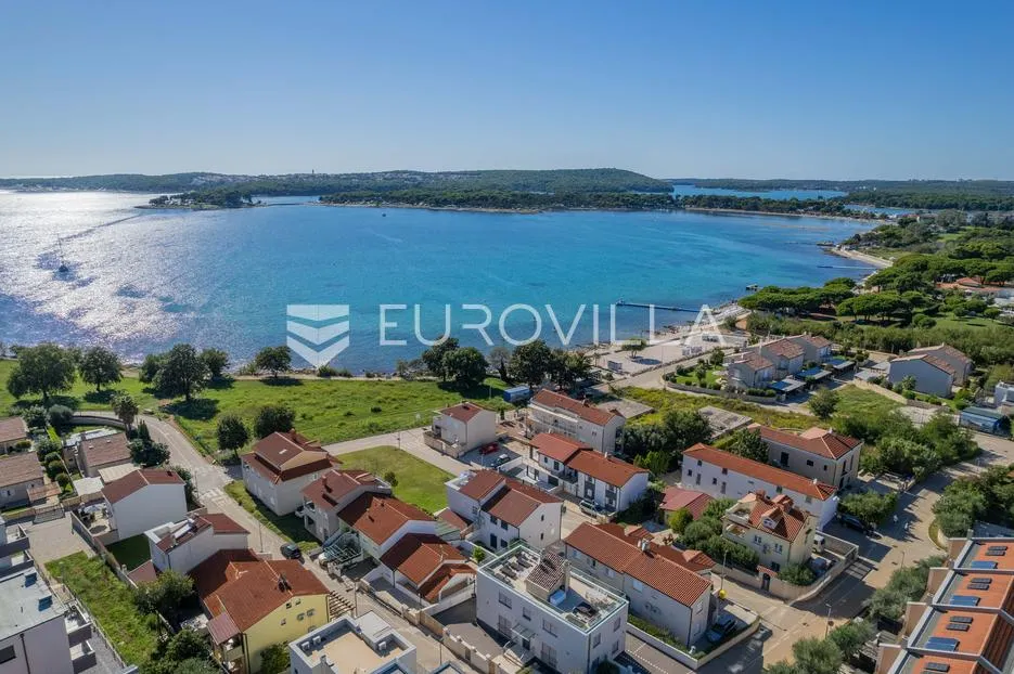 istra, medulin, kuća s dva stana, 100 m od mora - slika 27