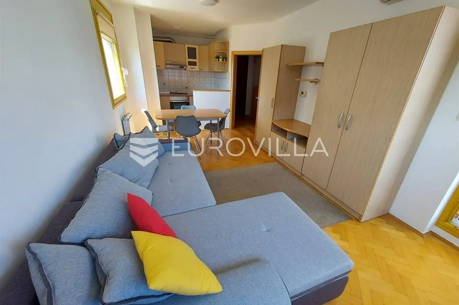 Zagreb, Ravnice, komforan dvosoban stan 50 m²