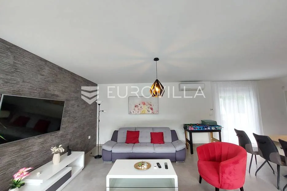 šišan, moderna villa s bazenom na mirnoj lokaciji - slika 5