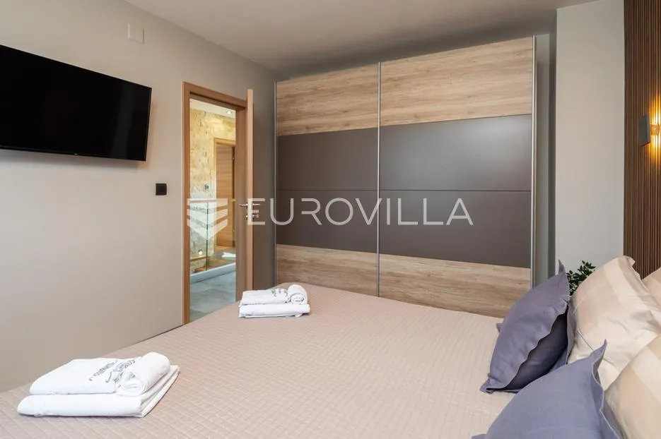pag prekrasna villa sa pogledom na more 350 m² na 200 metara od mora - slika 28