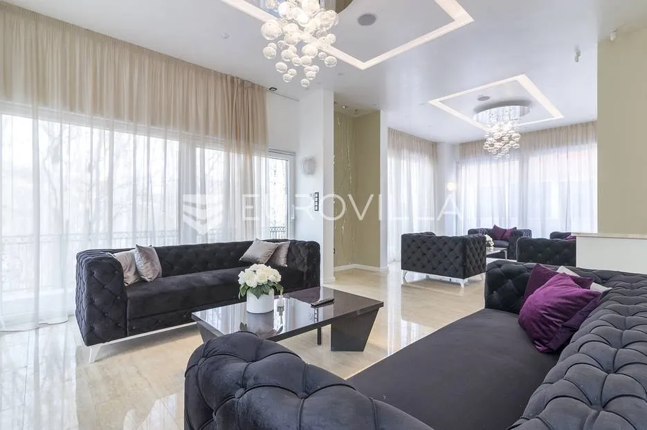 Maksimir luksuzna obiteljska vila 600 m² - Remete