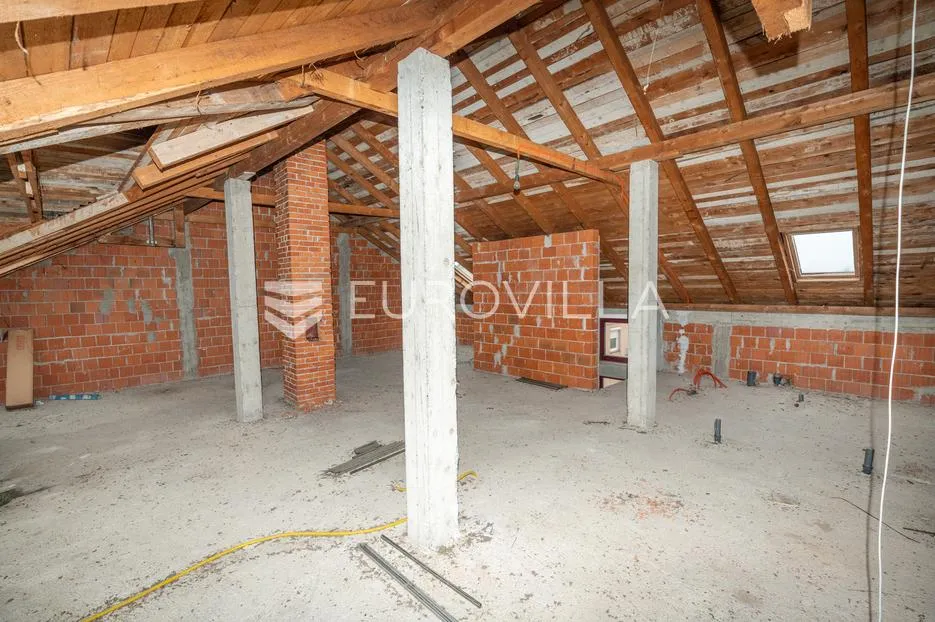 satnica đakovačka, 2 kuće 300 m² i 146 m², odlična investicija - slika 23