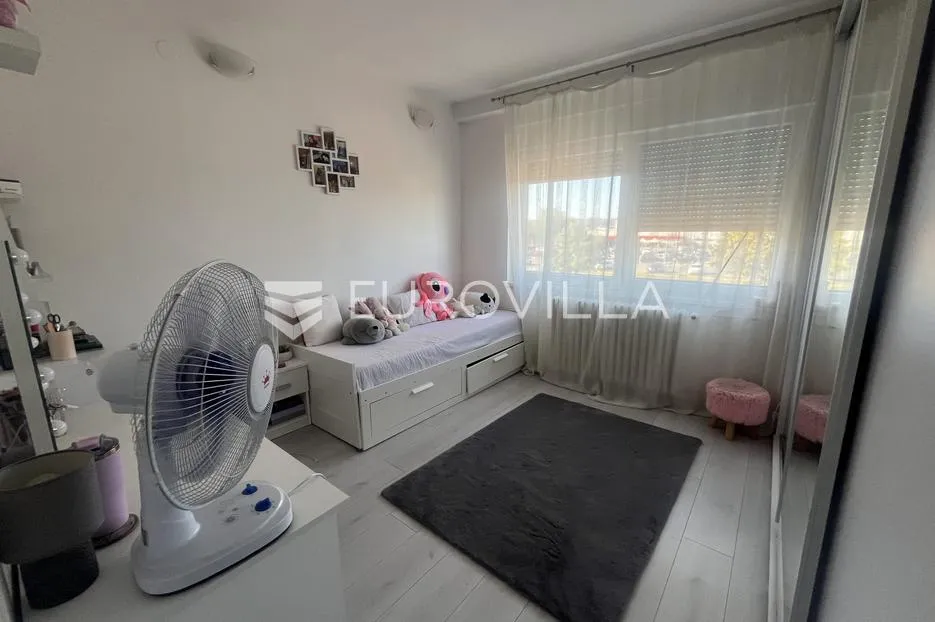slavonski brod, naselje slavonija stan 82 m² prvi kat - slika 20