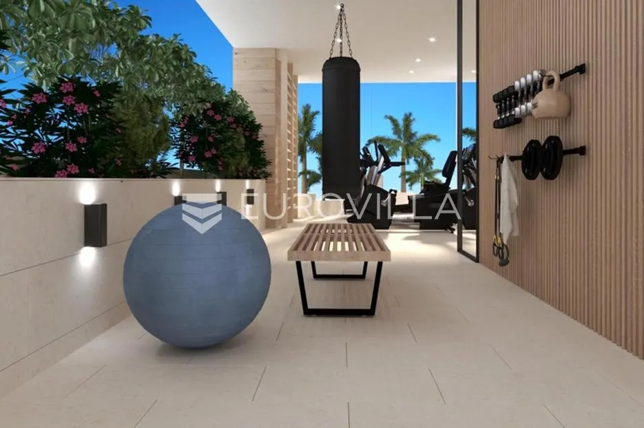 split, prekrasan penthouse s pogledom na more i grad - slika 16
