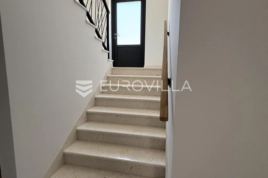 pula, štinjan - dvosoban stan u top novogradnji - slika 13