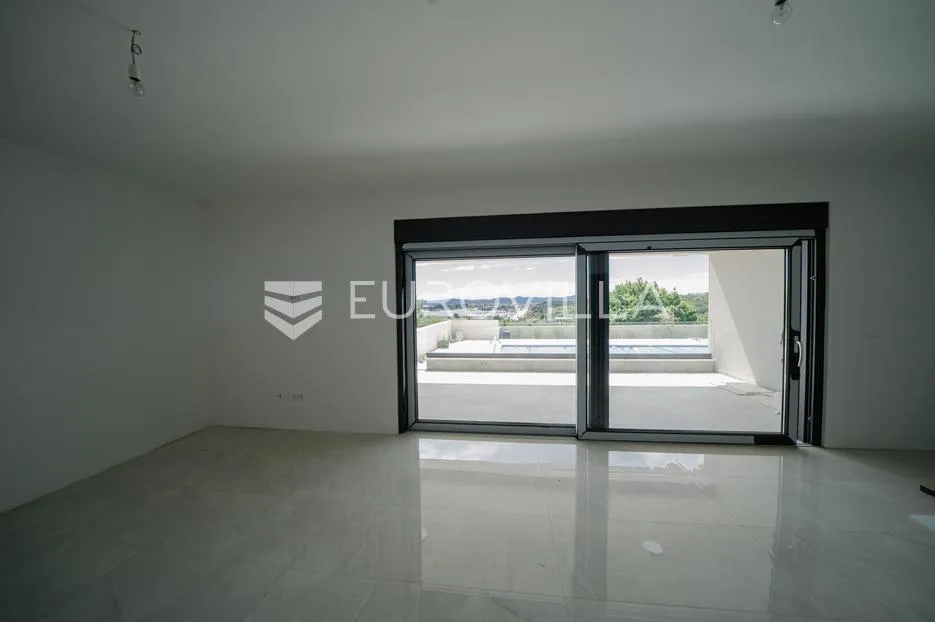zadar, crno, moderan trosoban stan s bazenom, 95 m² - slika 26