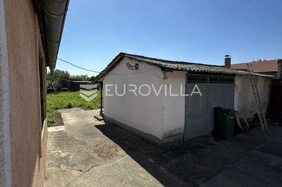 vukovar, sajmište, kuća s velikom parcelom 674 m² - slika 9