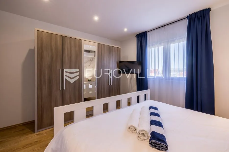kaštel stari, atraktivna kuća s bazenom na mirnoj lokaciji - slika 3