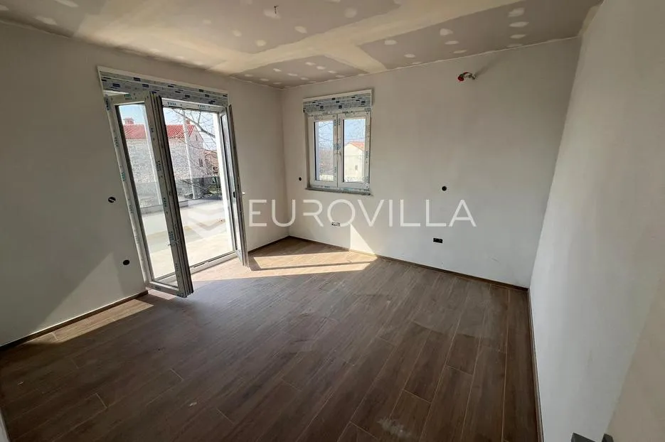 istra, svetvinčenat, kvalitetna moderna kuća 180 m² s bazenom 24 m² i garažom - slika 26