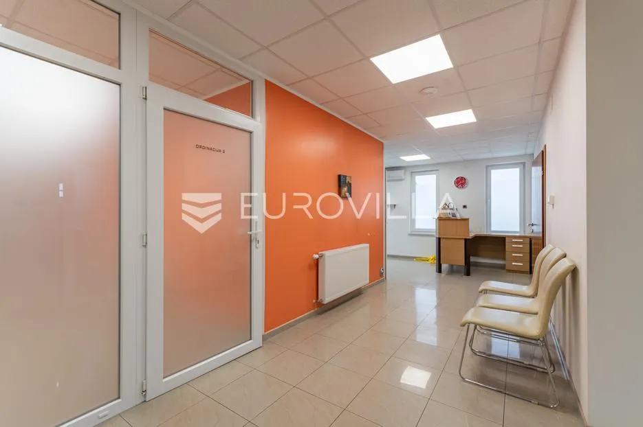 varaždin, centar, atraktivan poslovni prostor površine 228 m² - slika 7
